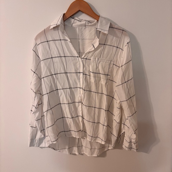 Tops - White and Black Checkered Blouse One Size (XS/S) GUC